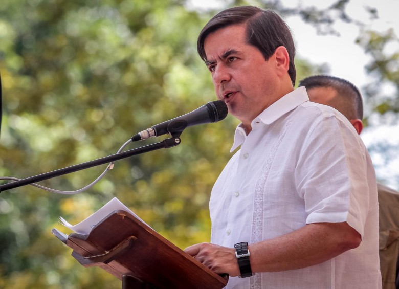 El ministro de Interior de Colombia, Juan Fernando Cristo, prometió este domingo a la comunidad Lgbt que la igualdad “también llegará” a Colombia. FOTO COLPRENSA