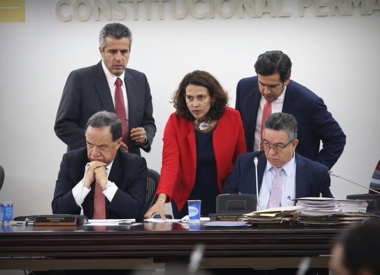 La ministra del Interior, Nancy Patricia Gutiérrez, logró el respaldo. Sin embargo, las diferencias frente al articulado se mantienen y su aprobación total no será fácil. FOTO colprensa