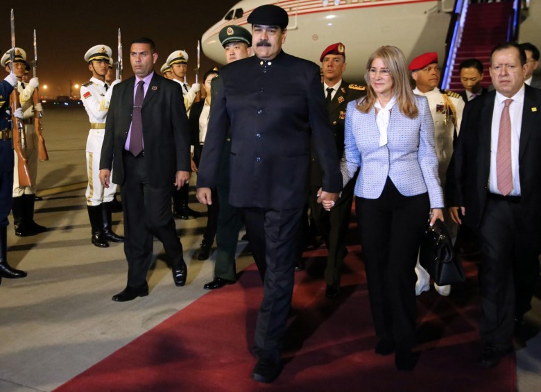 Presidente de Venezuela, Nicolás Maduro, durante su llegada a China. 