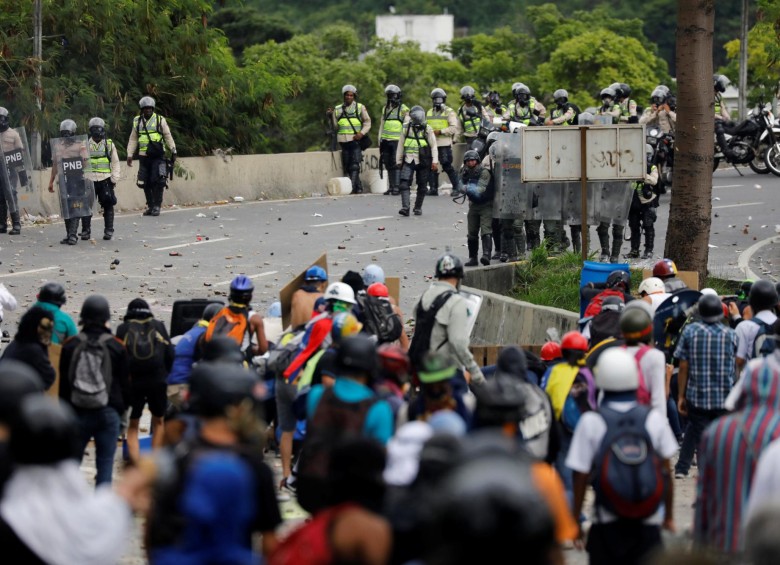Más de 60 muertos han dejado dos meses de protestas en Venezuela. El pasado domingo se repitieron con fuerza en Caracas. FOTO REUTERS