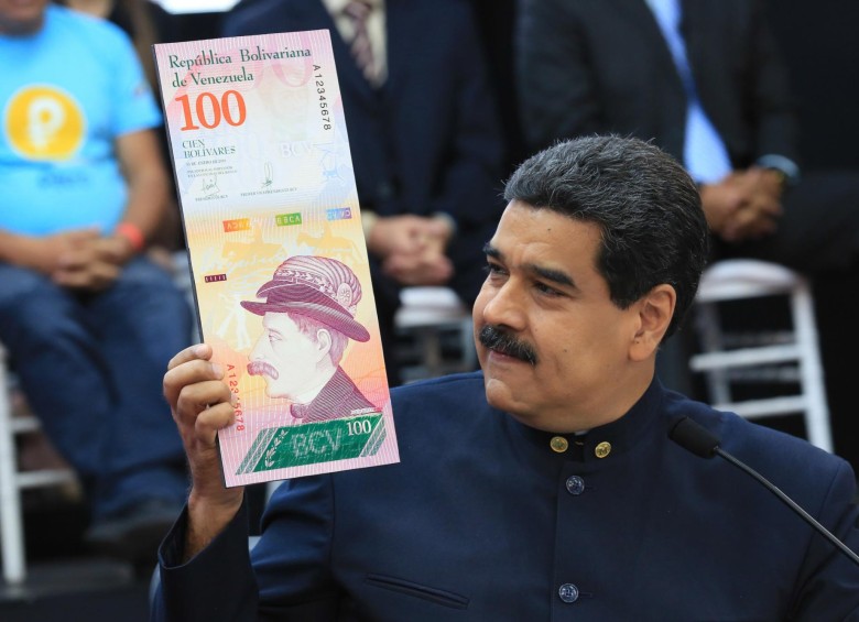 Además de altos funcionarios del régimen chavista como el fiscal general Tarek William Saab y la presidenta del Consejo Nacional Electoral, Tibisay Lucena, en la lista también está Maduro. FOTO efe