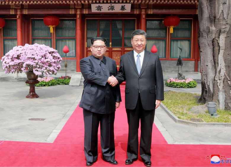 Kim Jong Un, en su visita a Xi Jinping, tuvo el recibimiento que le hace China a todos los líderes mundiales. FOTO AFP
