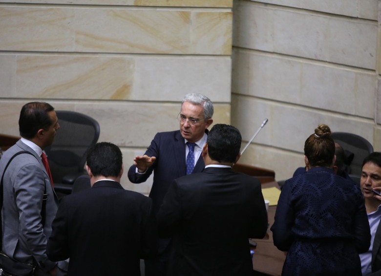 La Corte Suprema de Justicia está estudiando la recusación presentada por el expresidente y congresista Álvaro Uribe. FOTO colprensa
