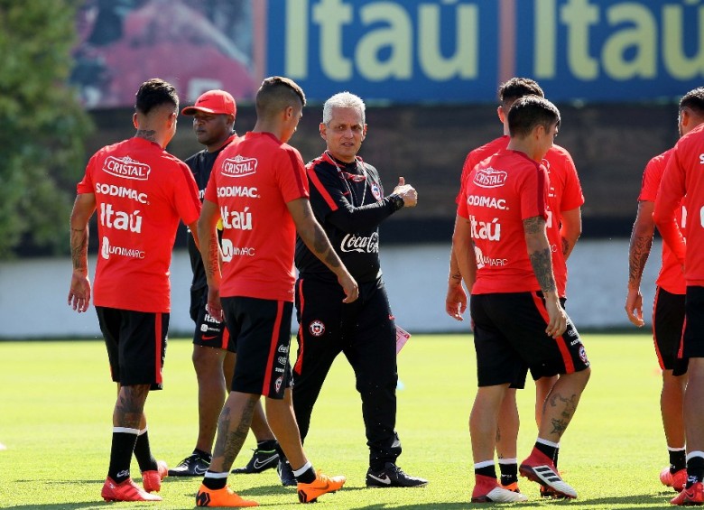 El entrenador colombiano, campeón con Nacional de la Copa Libertadores, empezó su trabajo con la Selección de Chile. FOTO TOMADA DE TWITTER DE LA SELECCIÓN DE CHILE