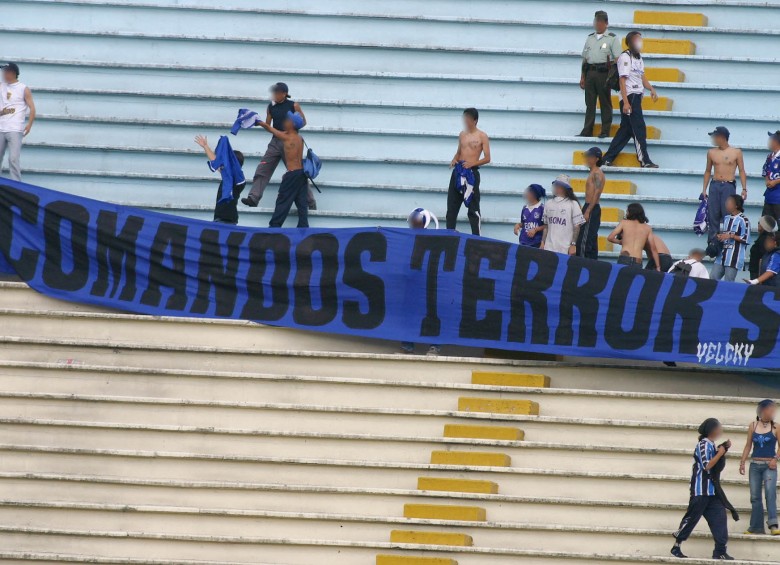 La Policía dio con la captura de todos los hinchas implicados en estos hechos e invitó a los aficionados del fútbol a comportarse en estos escenarios. FOTO ARCHIVO