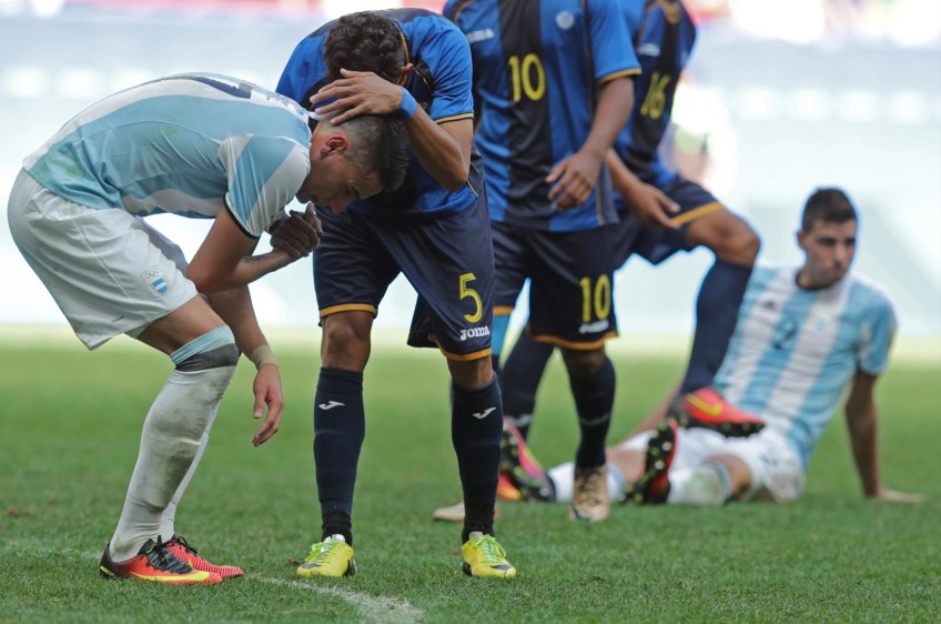 Honduras eliminó a Argentina del fútbol masculino de los Juegos Olímpicos. FOTO AP