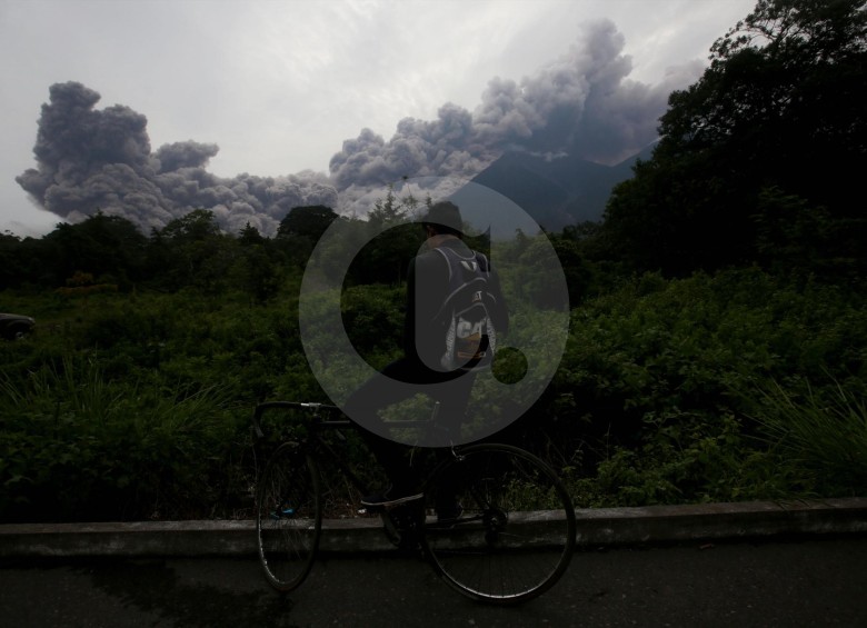 Erupción de volcán en Guatemala deja hasta ahora 25 víctimas mortales este domingo. FOTO EFE