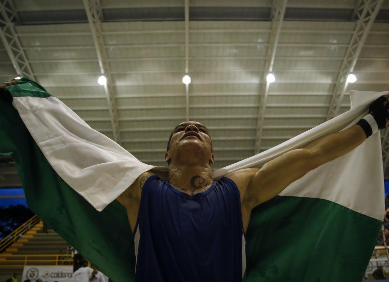 John Gutiérrez, campeón en 60 kg., es el fiel reflejo de la gran noche de finales que tuvo Antioquia en el boxeo. FOTO colprensa