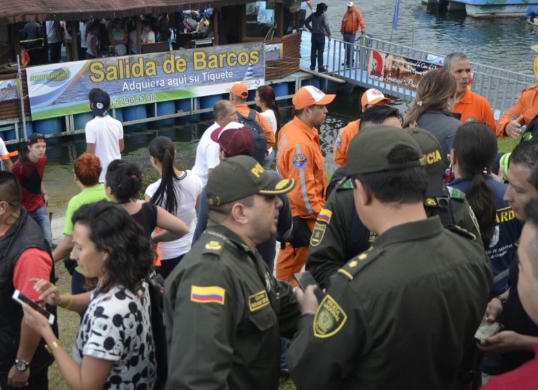 Jornadas adelantadas por la Policía y las entidades de gestión de riesgo para revisar el estado de las embarcaciones y la documentación de las agencias. CORTESÍA: Policía de Antioquia.