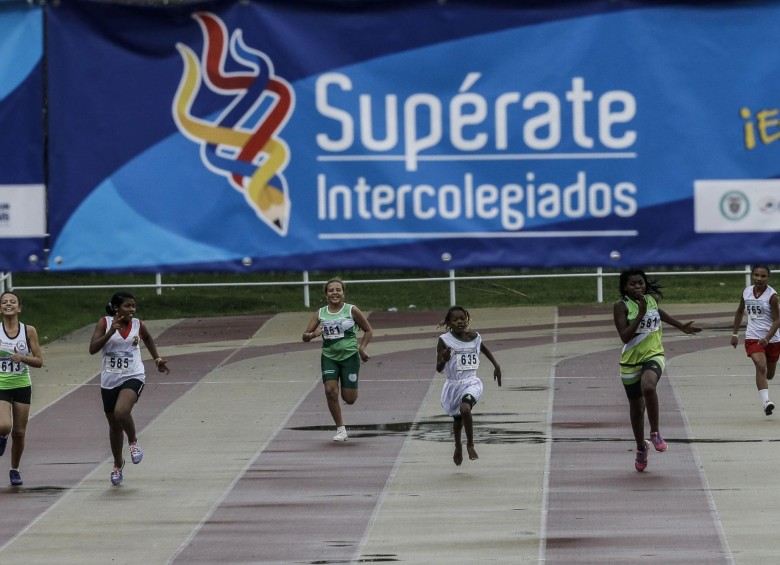 Los Juegos Intercolegiados Supérate tiene como premio para los estudiantes, un crédito condonable hasta por 40 millones de pesos para educación superior. FOTO cortesía Coldeportes Nacional