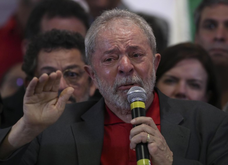 Luis Inácio Lula da Silva, expresidente de Brasil, responde ante la justicia brasileña por corrupción y lavado de dinero. FOTO ap