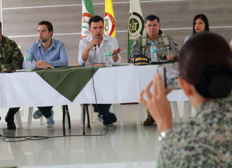 EL ministro Rivera presidió la instalación de la primera Comisión de Seguimiento Electoral en Mocoa. FOTO Tomada de Twitter @riveraguillermo