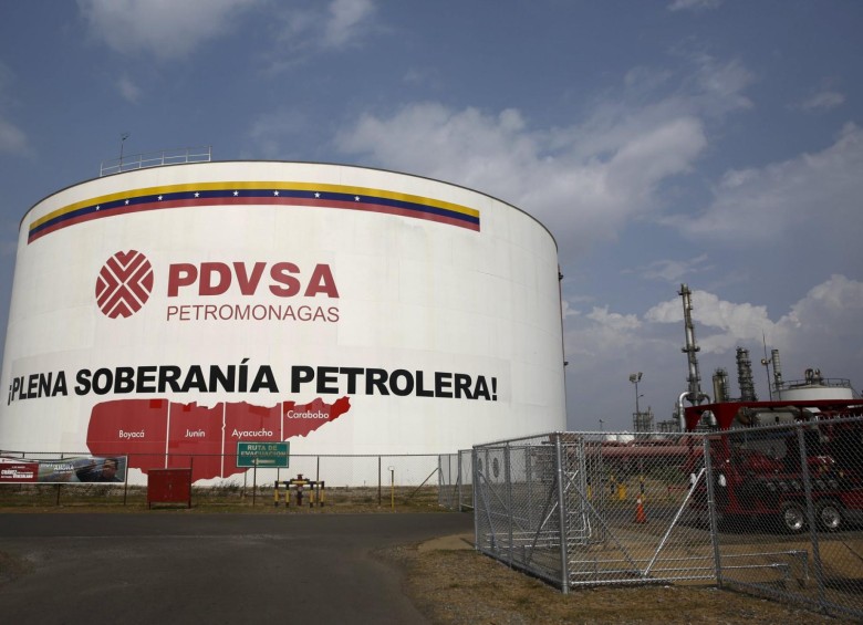 En los últimos años, bancos chinos vienen dilatando el otorgar nuevos préstamos por más de 5 mil millones de dólares para proyectos petroleros en Venezuela. FOTO reuters
