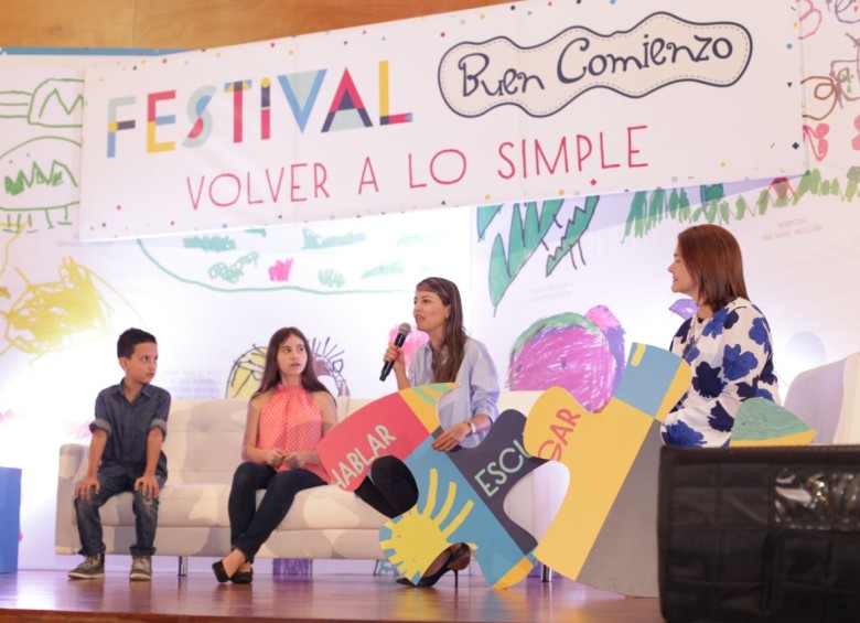 Durante el tercer Congreso Internacional Festival Buen Comienzo, la primera dama de Medellín realizó la primera invitación oficial al evento de este fin de semana. FOTO cortesía alcaldía de medellín