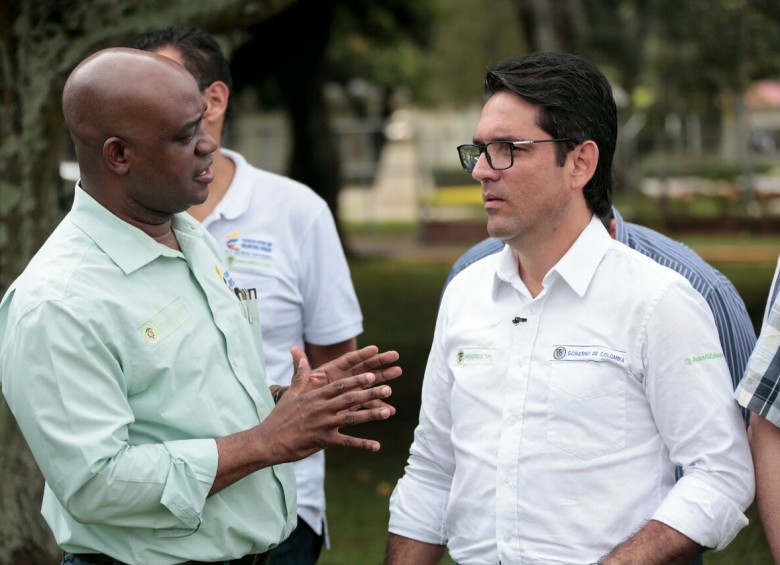 Luis Gilberto Murillo, ministro de Ambiente y uan Guillermo Zuluaga, ministro de Agricultura. FOTO PRESIDENCIA