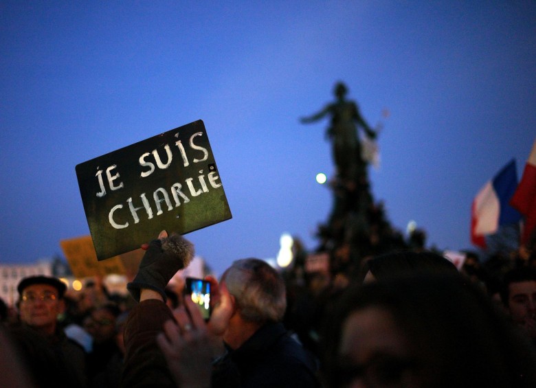 Multitudinaria marcha expresó con emoción el dolor de París