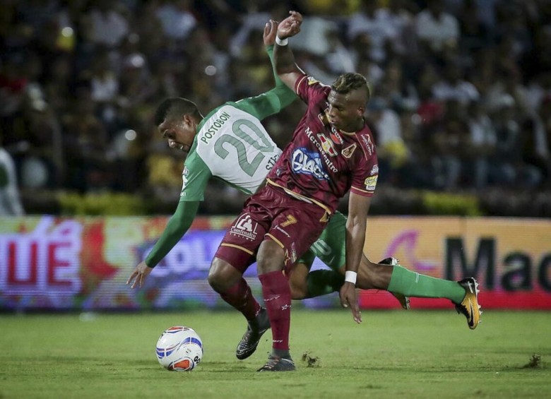 Una genialidad del atacante Dayro Moreno le dio la ventaja al verde este miércoles 1-0 ante el Tolima en la ciudad de Ibagué. Foto: Luisa González, Colprensa