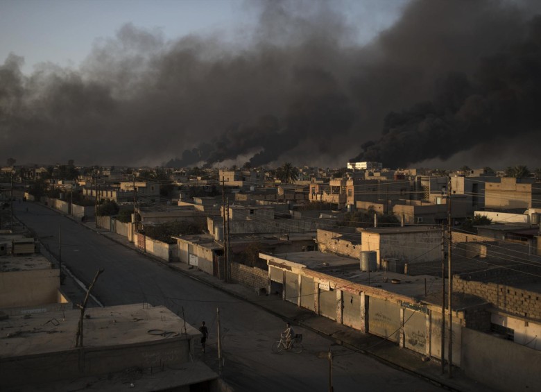 Mosul, el último bastión que le queda al Estado Islámico en Irak, está siendo tomada por las tropas por el oeste. FOTO AP 