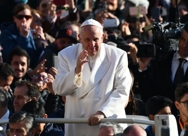 El Sumo Pontífice se dirigió al centro de la peor crisis de persecución religiosa de la actualidad, en un gesto de respaldo a los musulmanes. FOTO AFP