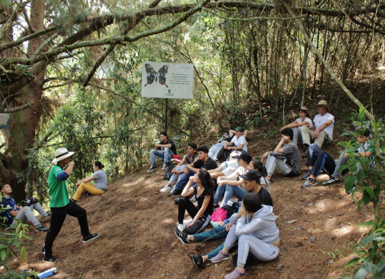 Organizaciones como Trekking San Cristóbal tienen planes para caminar por lugares históricos y ver los cultivos de la zona acompañado de los campesinos. FOTO cortesía David montes