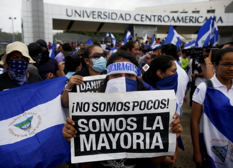 Marcha estudiantil contra el régimen de Daniel Ortega realizada el pasado sábado en Nicaragua. Los movimientos juveniles han liderado las manifestaciones para derrocar al presidente. FOTO EFE 