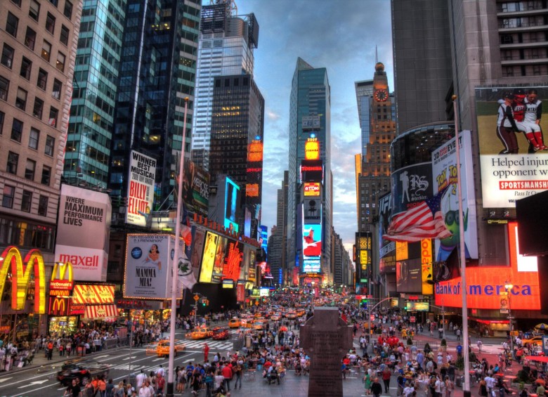 El consumismo aumenta emisiones de CO2 de las ciudades. En la foto, Nueva York. Foto Terabass