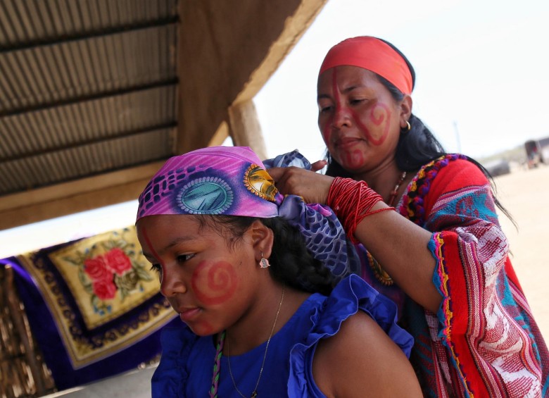 Las mujeres wayúu pidieron ser dignificadas, luego del trato degradante que les dieron en un programa radial. FOTO Colprensa