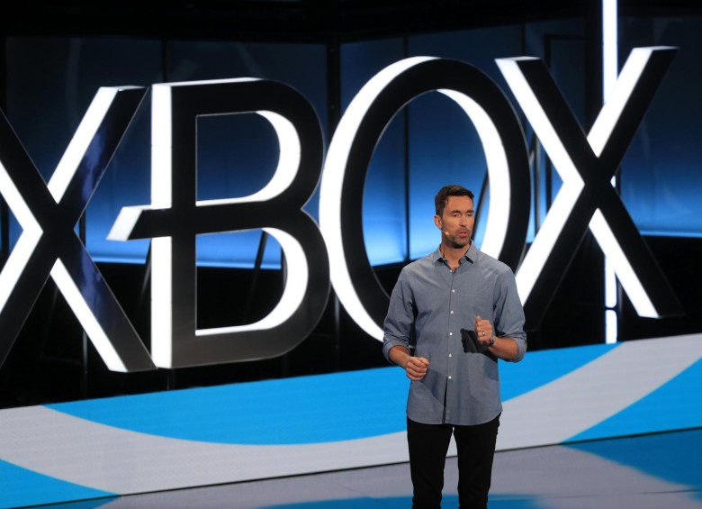 Patrick Soderlund, vicepresidente ejecutivo de Electronic Arts, hablando de XboX en el E3, el evento más grande de videojuegos. FOTO: EFE