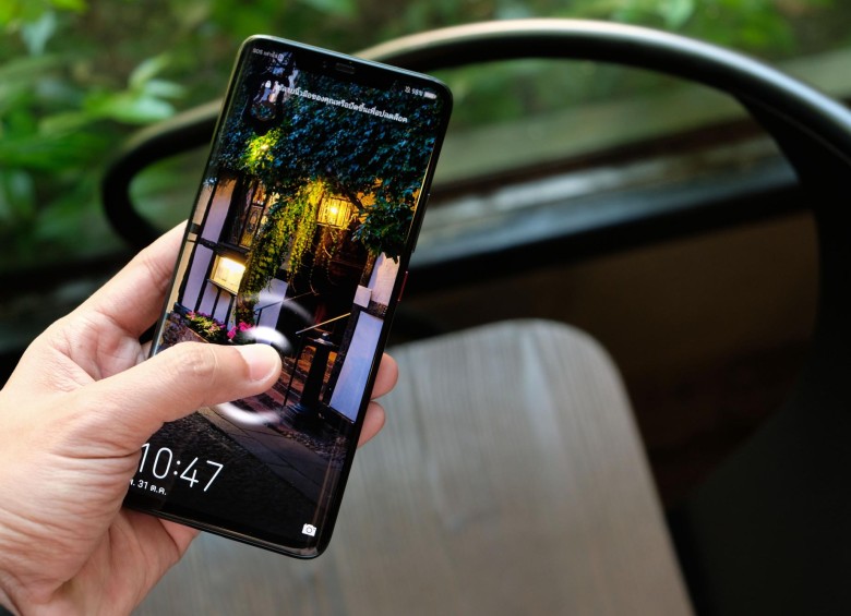 En 2018 algunos celulares chinos mostraron lo que será tendencia el próximo año, como las pantallas sin un solo borde negro. FOTO sstock