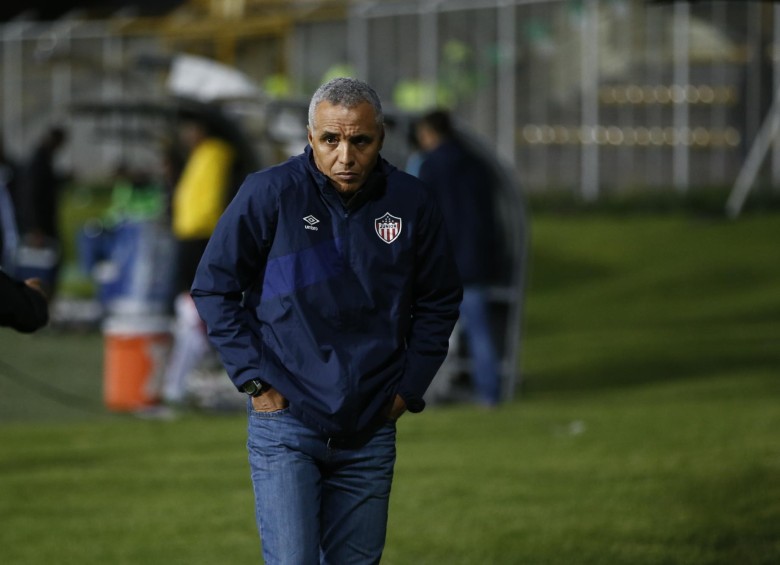 Alexis Mendoza, de 56 años de edad, debutó como entrenador en 2003 con el Alianza Petrolera. FOTO COLPRENSA
