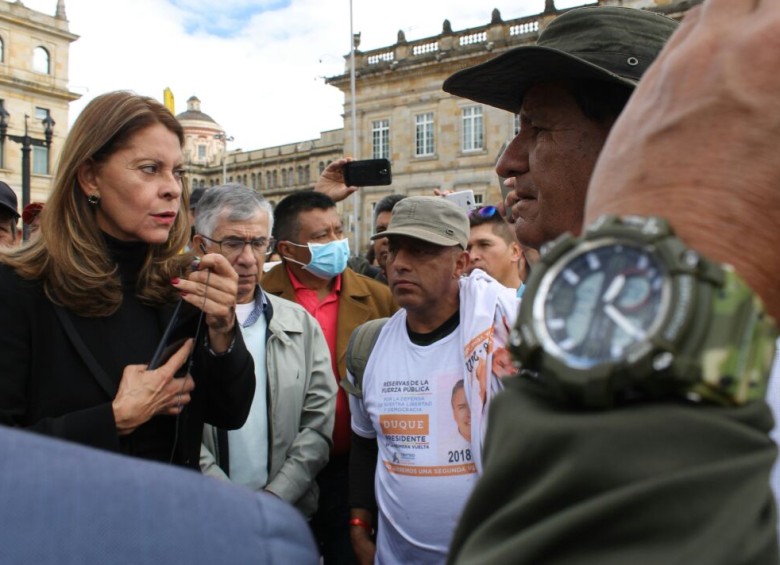 Marta Lucía Ramírez recorre todo el país escuchando y compartiendo las propuesta que tiene junto al candidato presidencial Iván Duque. FOTO CORTESÍA CAMPAÑA