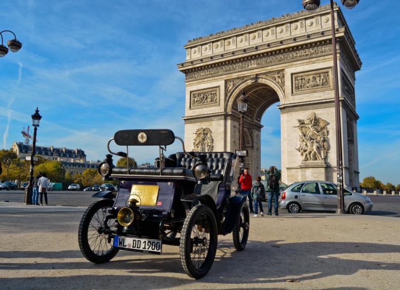 El fabricante francés de automóviles De Dion-Bouton operó entre 1883 y 1932. 