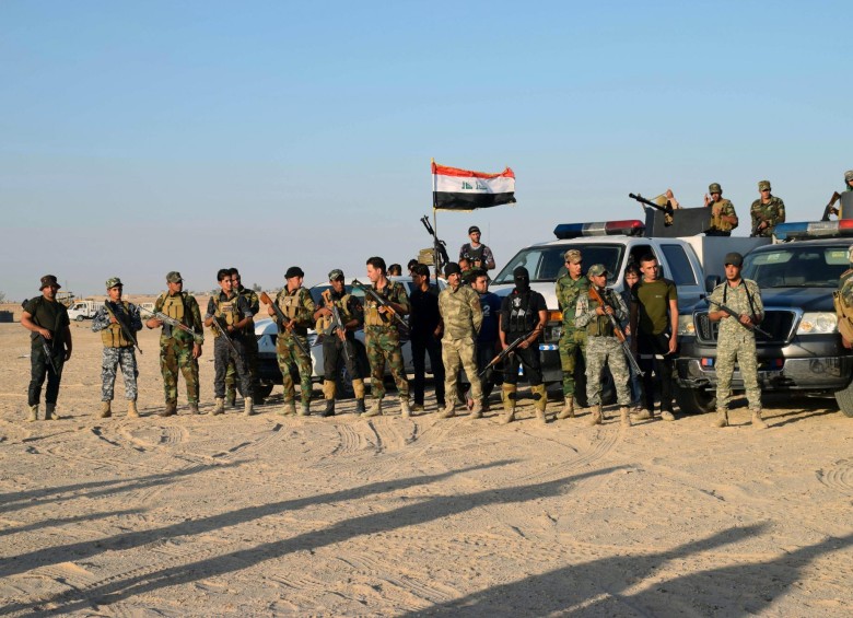 Voluntarios combatientes en los suburbios del este de Ramadi, capital de la provincia iraquí de Anbar. FOTO AP