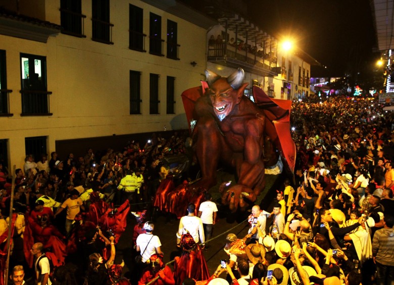 Diablo del Carnaval 2017, durante su entrada a Riosucio, el sábado, como es tradición. FOTO archivo