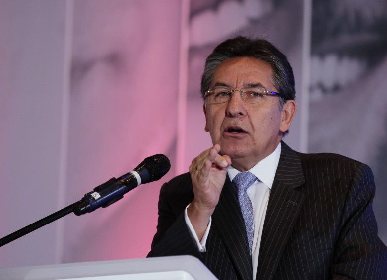 Las autoridades investigan el origen de amenazas contra el fiscal general, Néstor Humberto Martínez. FOTO: Colprensa