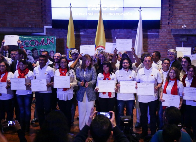 Desde la semana pasada, 37 integrantes de las Farc recibieron formación sobre cooperativismo en Bogotá. Esa experiencia la replicarán en las 26 zonas veredales transitorias de normalización que hay en todo el territorio nacional. FOTO Colprensa