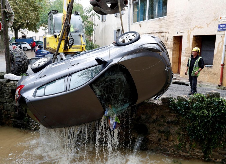 Al menos 12 muertos dejan inundaciones en Francia