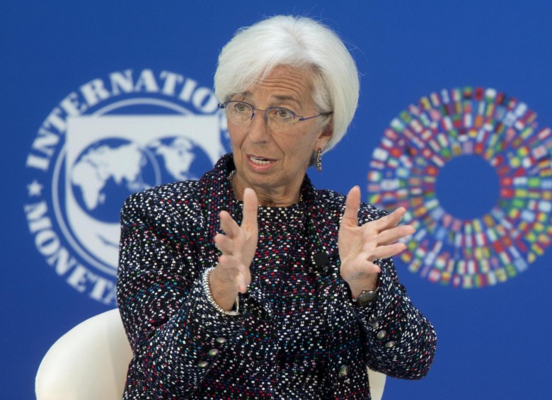 La directora del Fondo Monetario Internacional (FMI), Christine Lagarde, ayer llegó a la cita de primavera con el Banco Mundial, en Washington, que se prolongará hasta este domingo. FOTO EFE