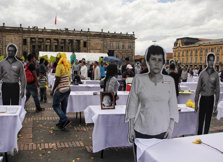 En Colombia más de 80 mil familias esperan sus desaparecidos