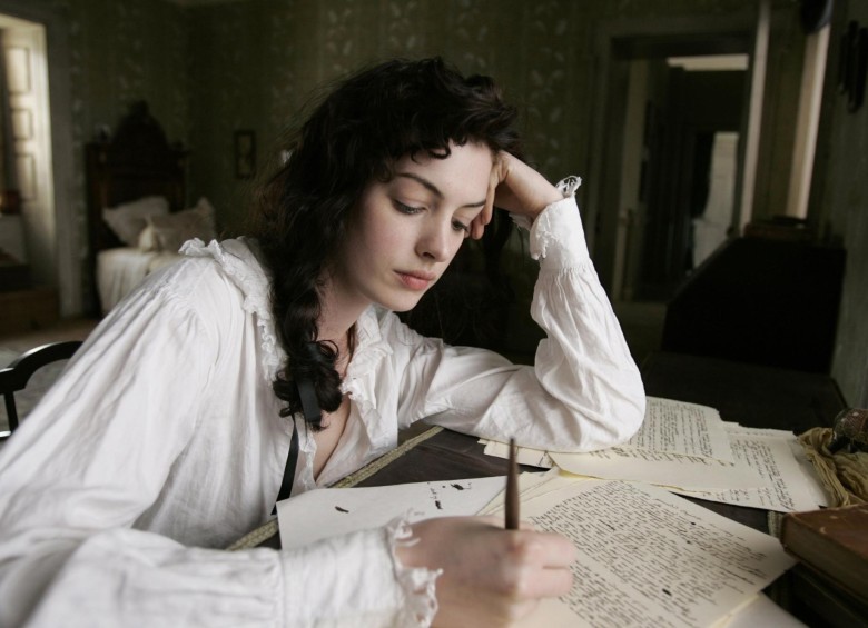 Anne Hathaway hizo de Jane Austen en la película Becoming Jane (Amor verdadero). FOTO archivo