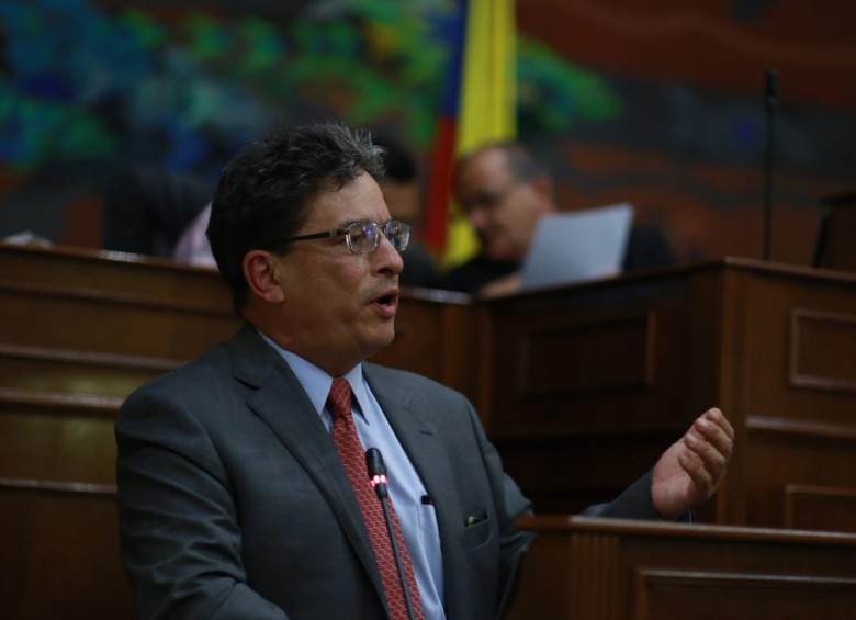 Alberto Carrasquilla, ministro de Hacienda. foto @CamaraColombia