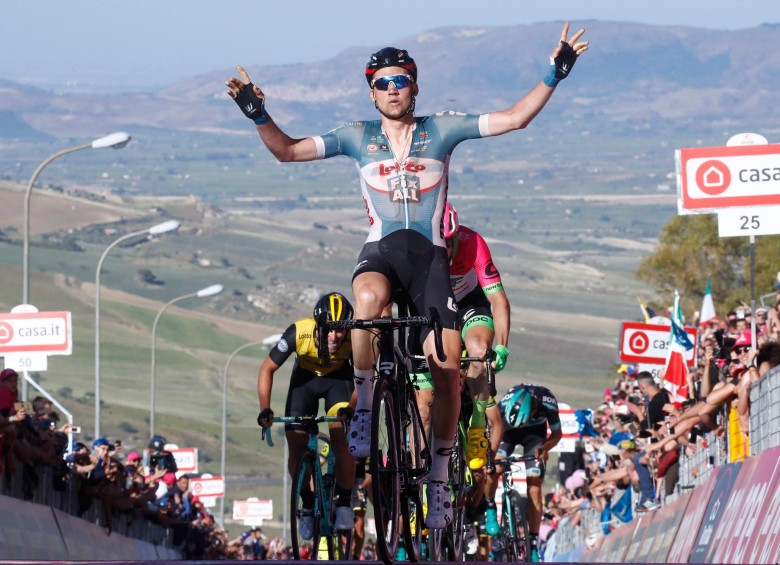 Tim Wellens celebró en la cuarta etapa del Giro de Italia. FOTO AFP 