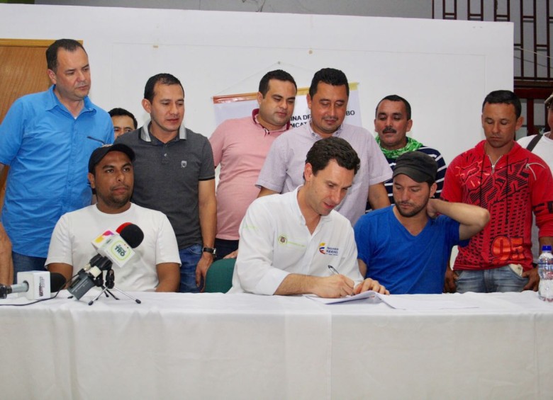 La Asociación de Campesinos de Catatumbo, Ascamcat, llegó a un acuerdo con el Gobierno. FOTO Cortesía Presidencia