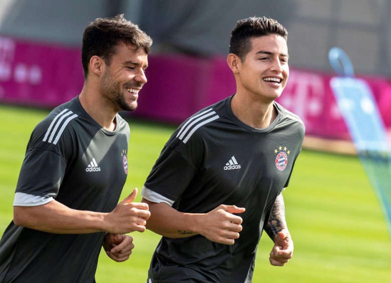 James Rodríguez vive un presente feliz con el Bayern Múnich que este miércoles se mide al Real Madrid, por la semifinal de la Liga de Campeones. FOTO EFE