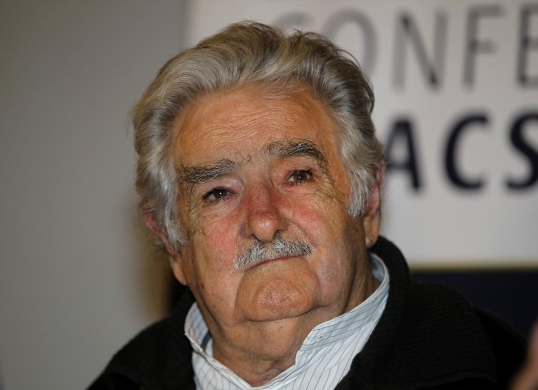“Dicen por ahí que soy un viejo pobre. Pobres son ellos pagando cuotas toda una vida”, fue una de las frases del expresidente uruguayo José Mujica en la asamblea de Clacso. FOTO jaime pérez
