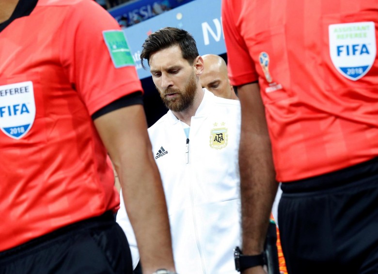 De principio a fin, el rostro descompuesto del argentino denota el idilio roto con la Selección de Argentina. FOTO EFE