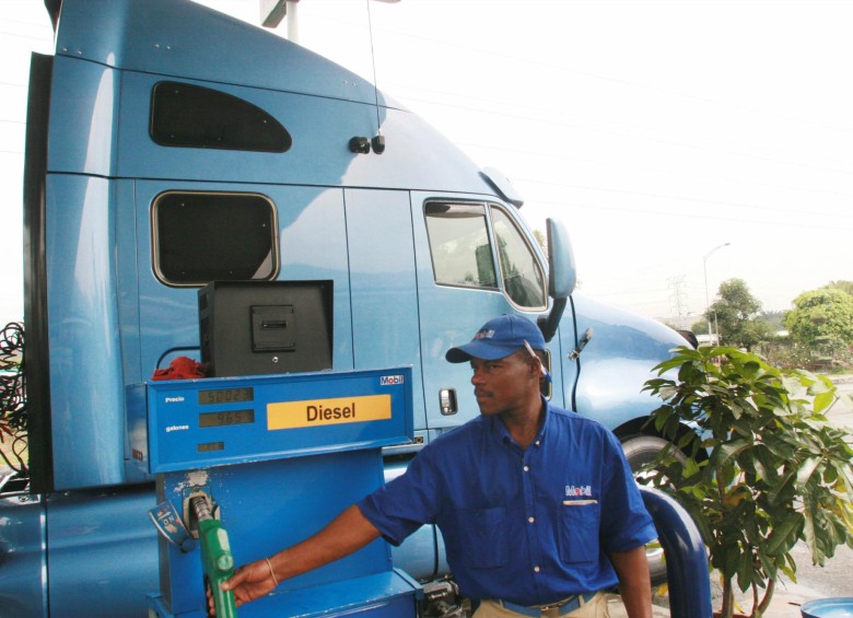 El combustible diésel en Colombia es usado hoy en especial por vehículos comerciales de carga o pasajeros. FOTO archivo