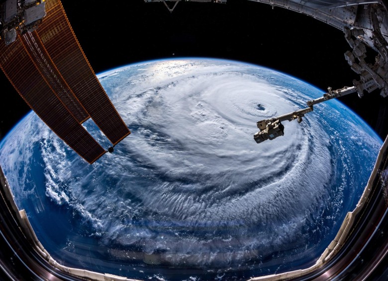 Imagen satelital del huracán Florence llegando a la costa de Estados Unidos. FOTO: EFE 
