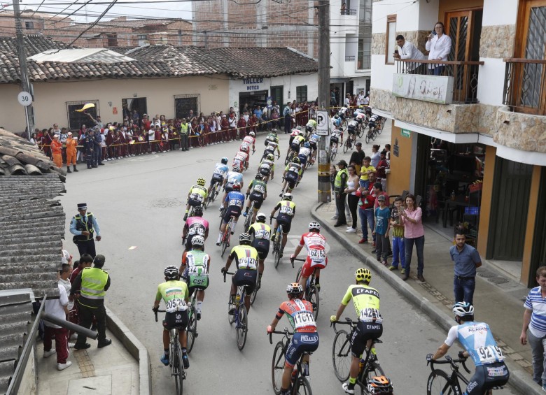 Segunda etapa del Tour Colombia 2.1 en la que participan 28 equipos. FOTOS JUAN ANTONIO SÁNCHEZ, MANUEL SALDARRIAGA Y JUAN DAVID ÚSUGA