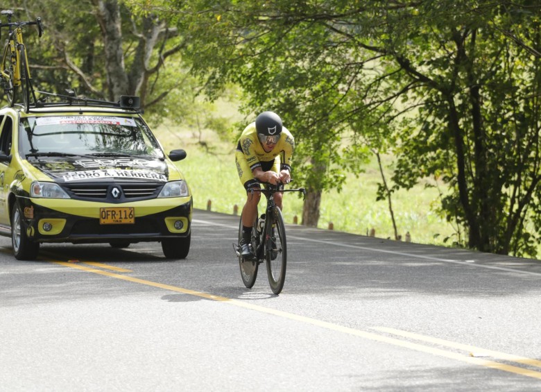 Pedro Herrera, de 30 años, regresó esta temporada al Ebsa Team y competirá en diferentes carreras del calendario local en lo que resta del 2017. Ayer cumplió gran papel. FOTO cortesía Fedeciclismo 